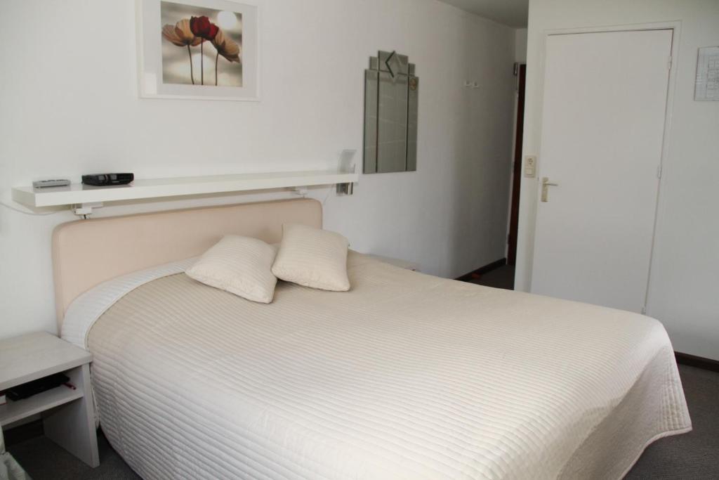 Hotel De Eik Valkenburg aan de Geul ภายนอก รูปภาพ