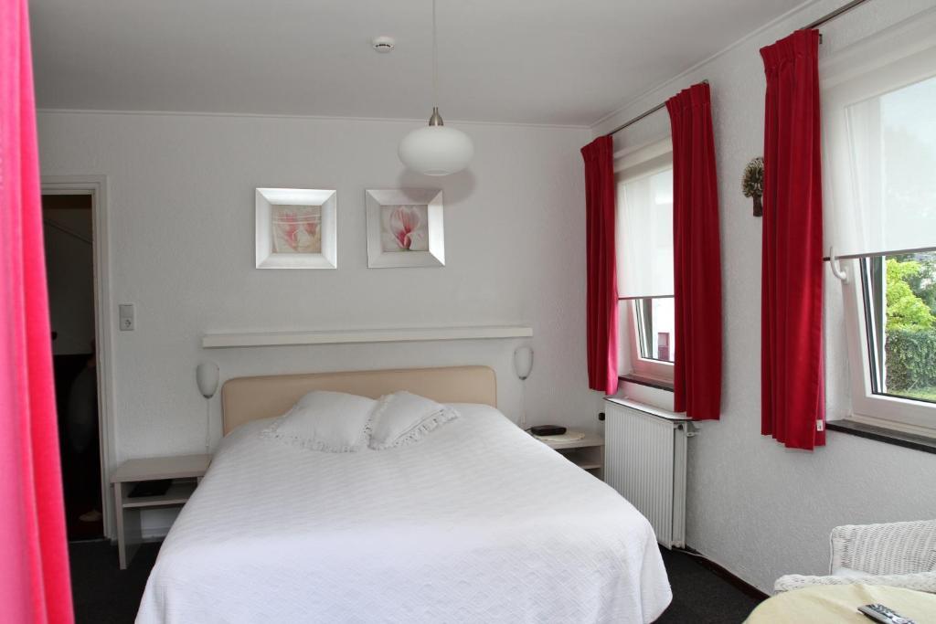 Hotel De Eik Valkenburg aan de Geul ภายนอก รูปภาพ